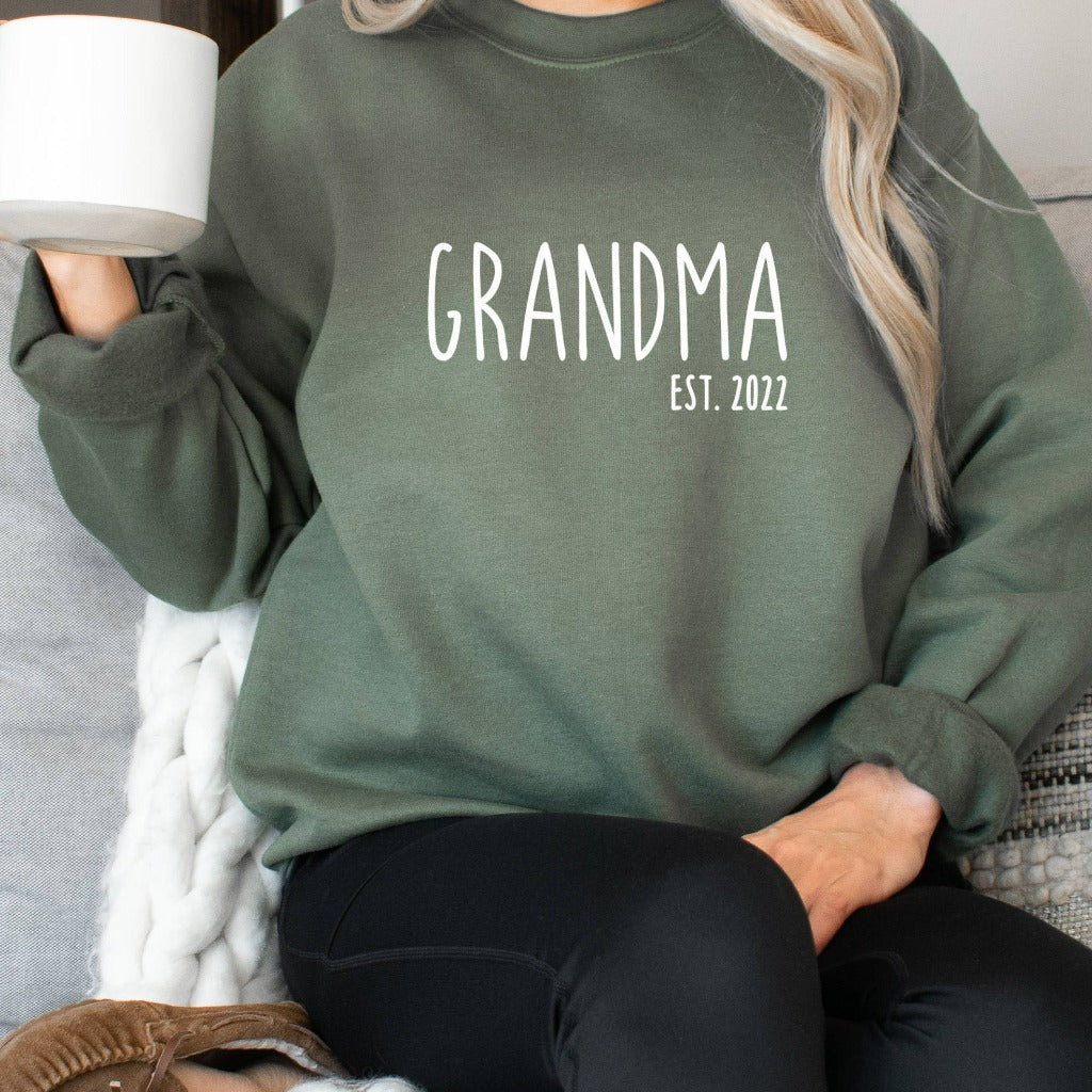 Customized Est Grandma Crewneck Sweatshirt, Grandma Gift, Mother's Day Gift, New Granny